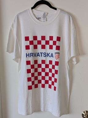 CROATIA / HRVATSKA T-shirt NWT  Side L by Gildan 🇭🇷
